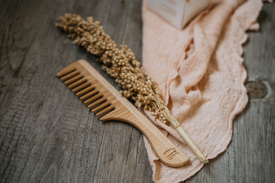 Chioma da Favola Box – Maschera Solida & Pettine Naturale per Capelli da Sogno